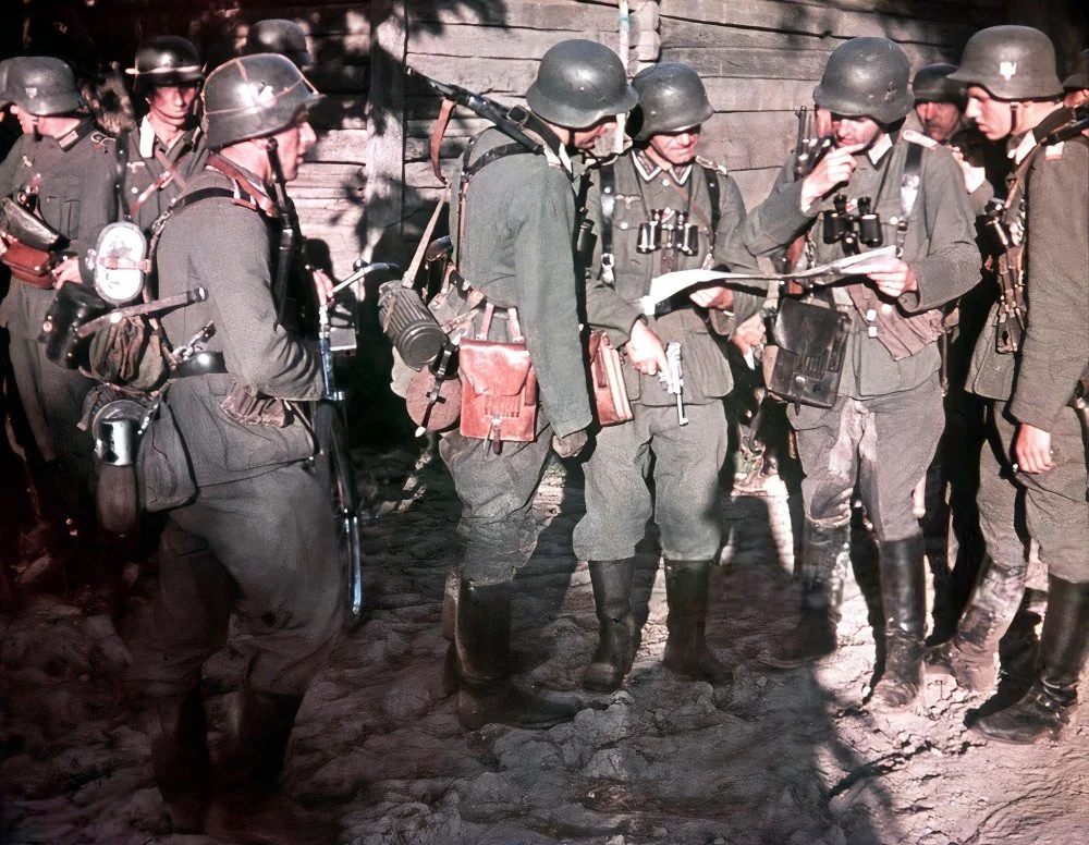 German Soldiers of the 126. Infanterie-Division of the Wehrmacht in Lithuania, June 1941.webp