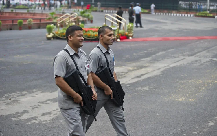 hc-india-prepares-for-independence-day-2013081-003.jpg