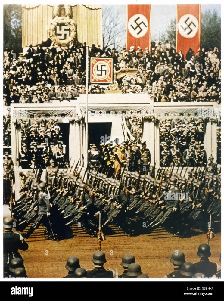 hitler-zum-1939-geburtstag-g39hkf.webp