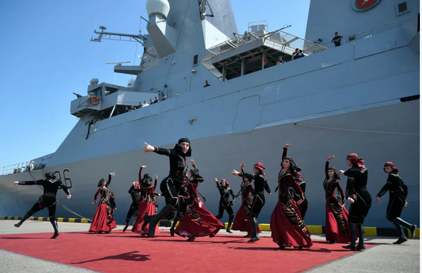 HMS Defender batumi.png