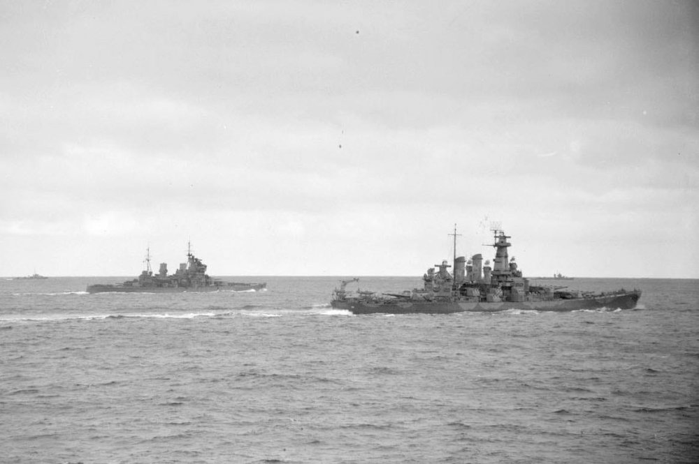 HMS King George V (41) and USS Washington BB-56.jpg