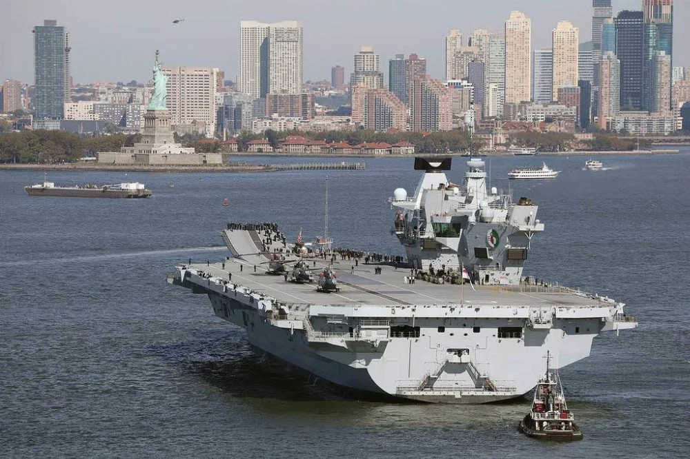 HMS-Queen-Elizabeth002.webp