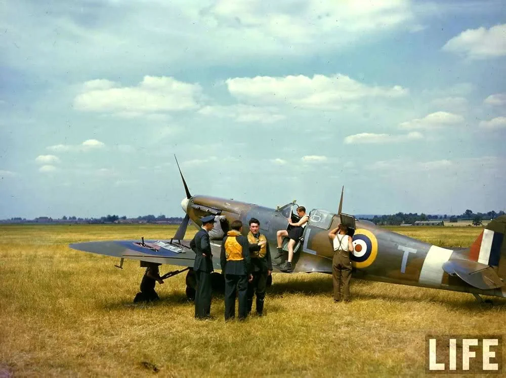 Hornchurch-Spitfire2.webp