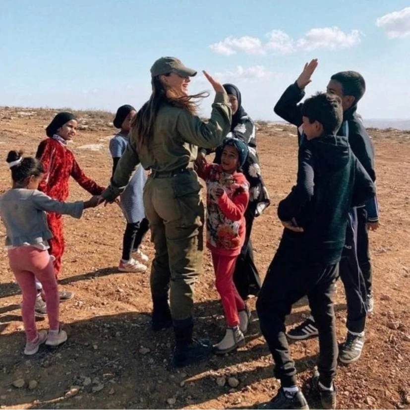 IDF soldiers Palestinian children Hebron3.jpg