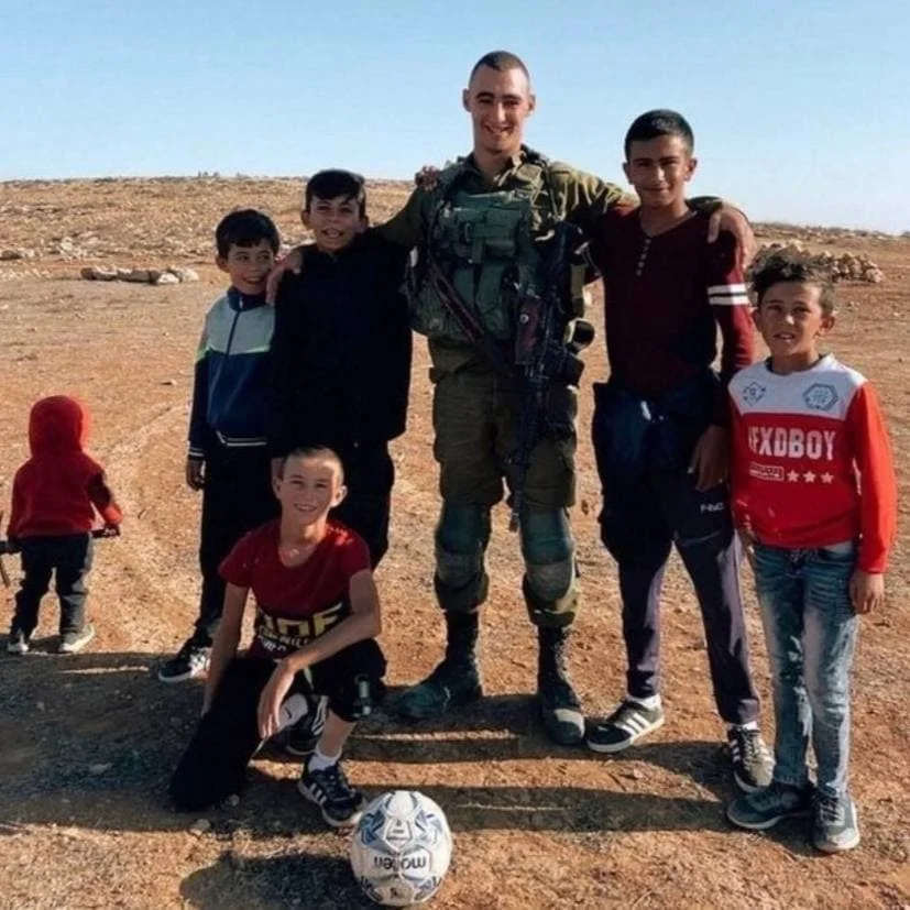 IDF soldiers Palestinian children Hebron4.jpg