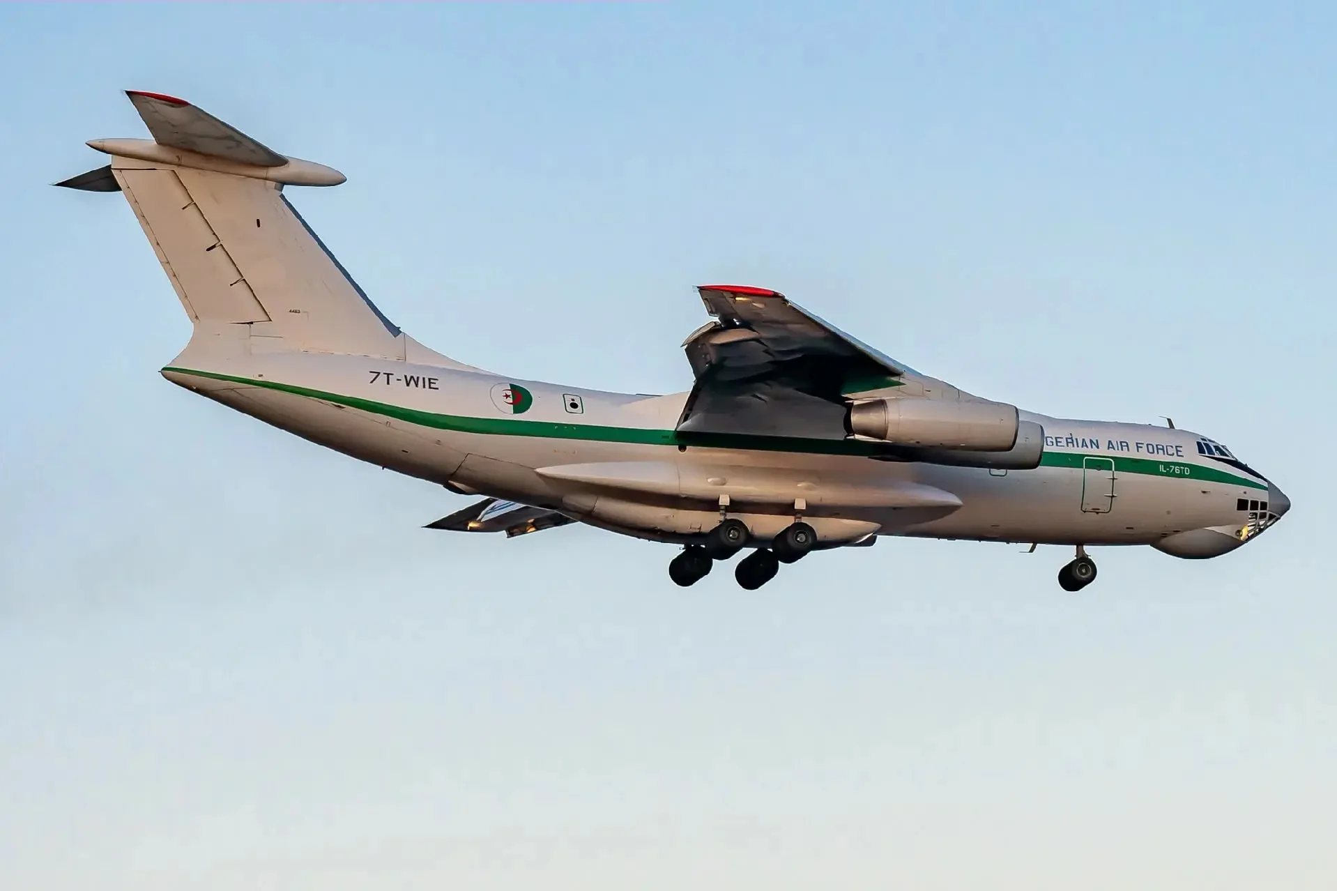 IL-76TD PEK RWY36R 21-01-2025 (1).webp