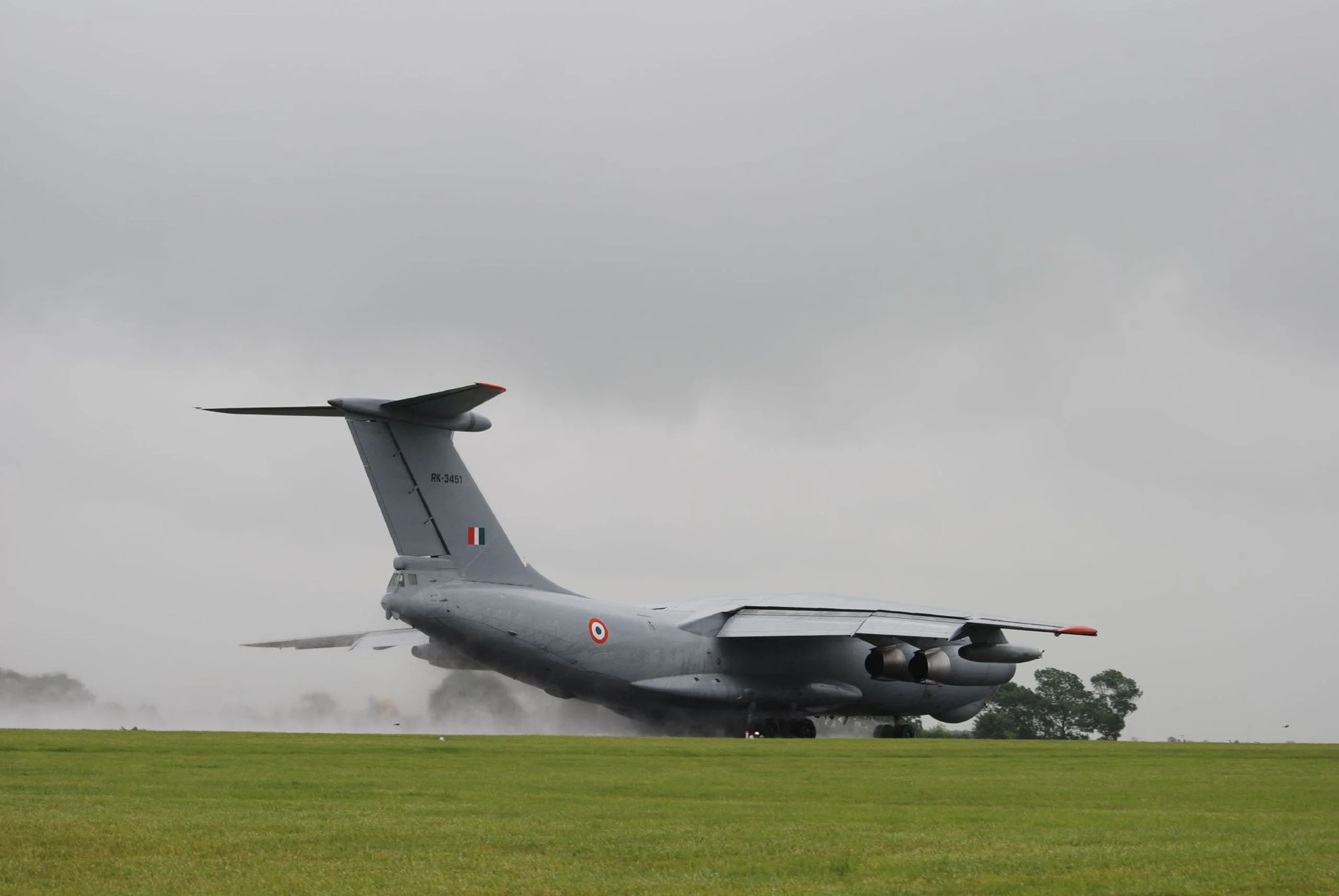 Indian-Air-Force-IAF-Il-78-Midas-Tanker-03.jpg