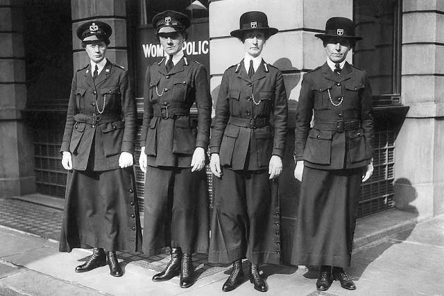 Interesting Photos of Women Workers in England During World War I (1914-1918) (4).webp