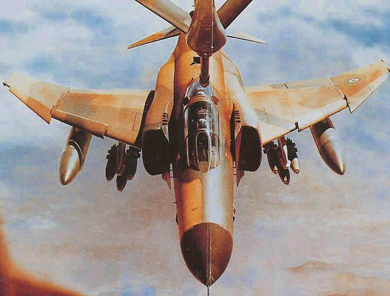 Irani-F-4-Phantom-II-refueling-through-a-boom.jpg