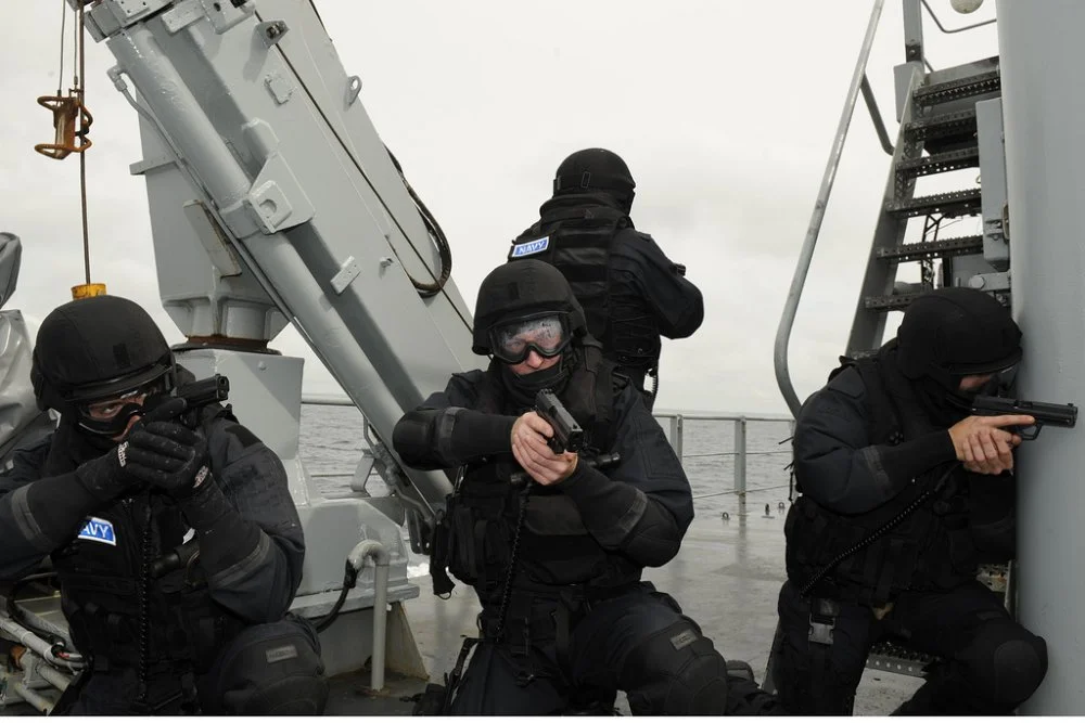 Ireland naval boarding team03.webp