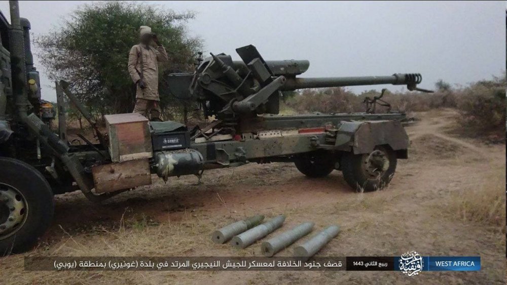 ISIS self-propelled gun using 122-mm D-30.jpg