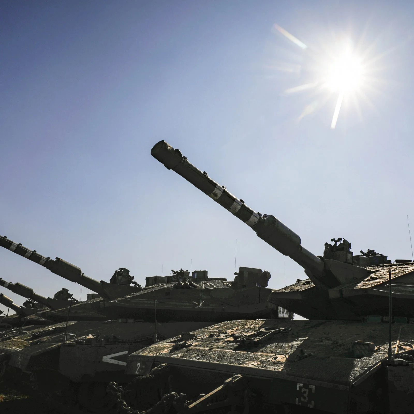 israel-tanks-border-syria-golan.webp