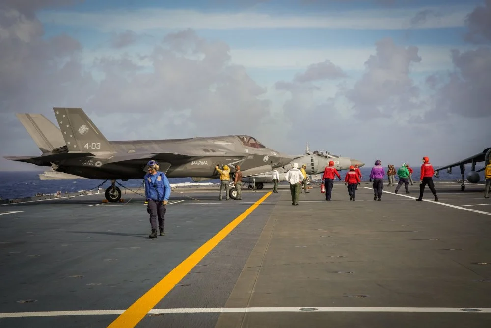 Italian Navy F-35B & AV-8B on Cavour deck (~February 2024).webp