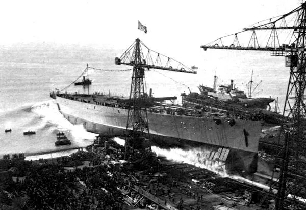 Italian_battleship_Impero_during_her_launching.webp