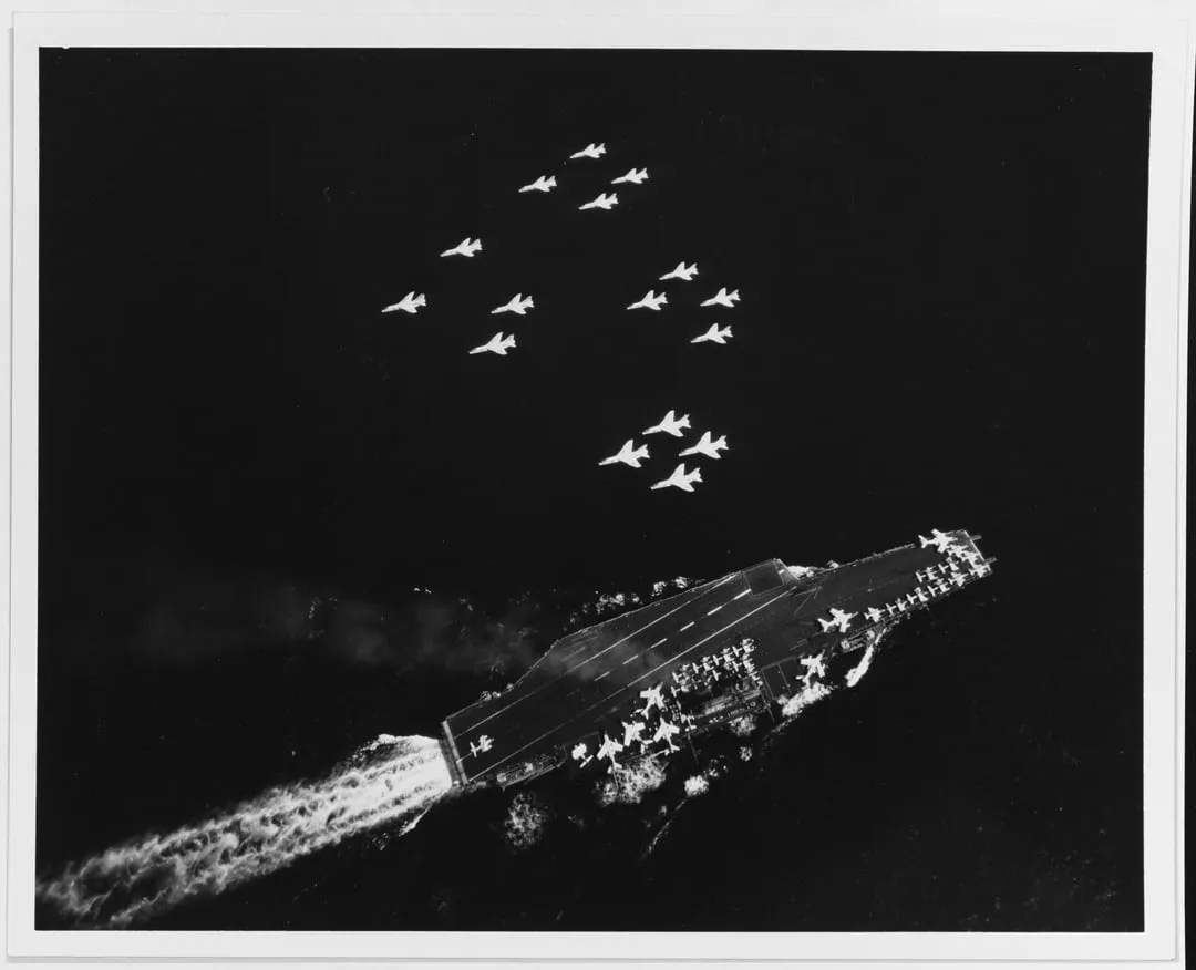 l-cva-59-f8u-crusader-fighters-of-v0-1x2rgasf9tgd1.webp