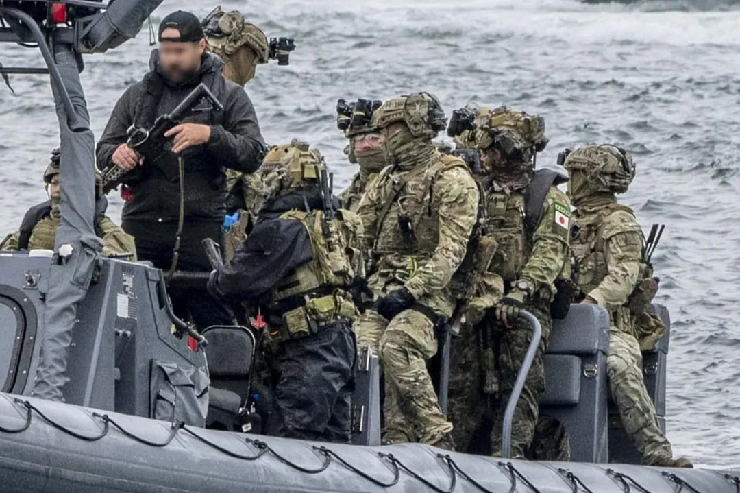 l-warfare-operators-soldiers-from-v0-wnrhw731jyef1.webp