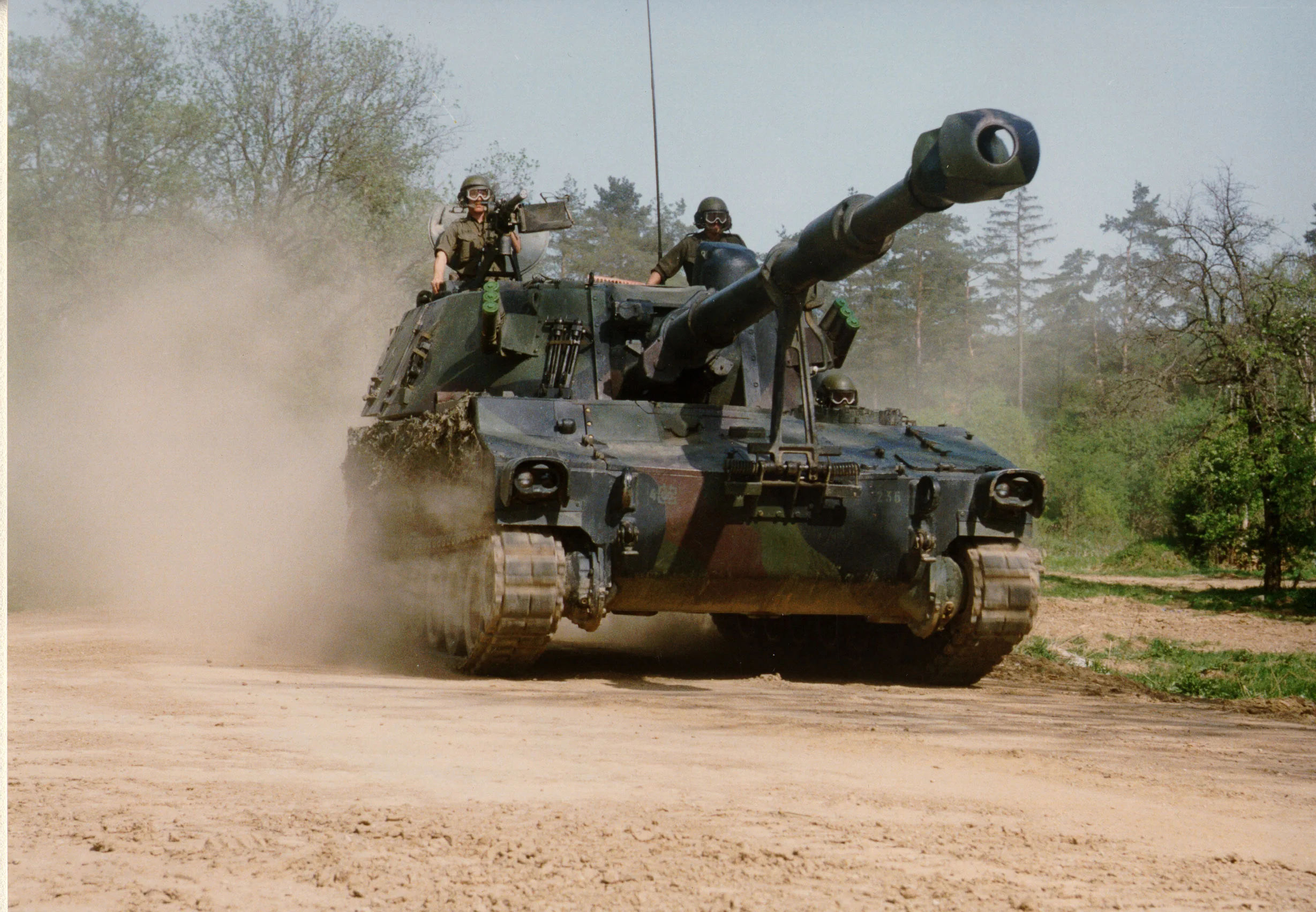 m109_2.webp