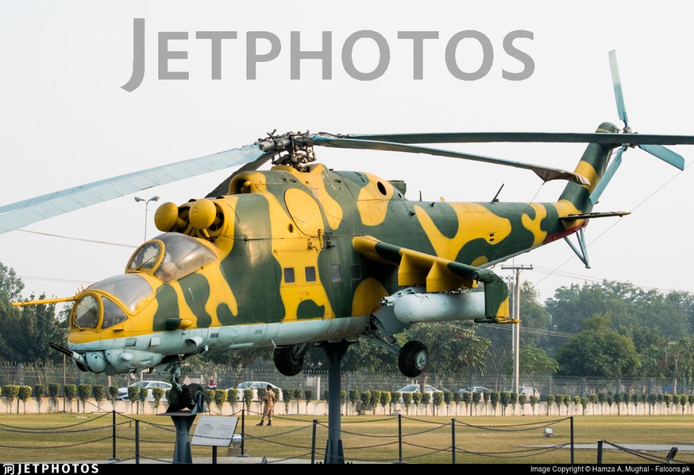 Mi-24 AAF capturado en Pakistan 1985, en Lahore Army Museum 12-2019.jpg