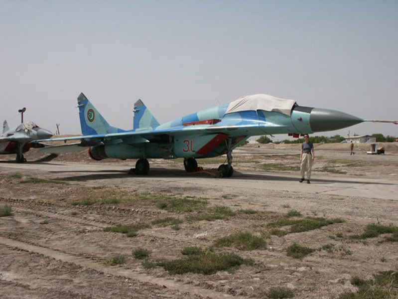 MiG-29S_Fulcrum-C-turkmenistan.jpg