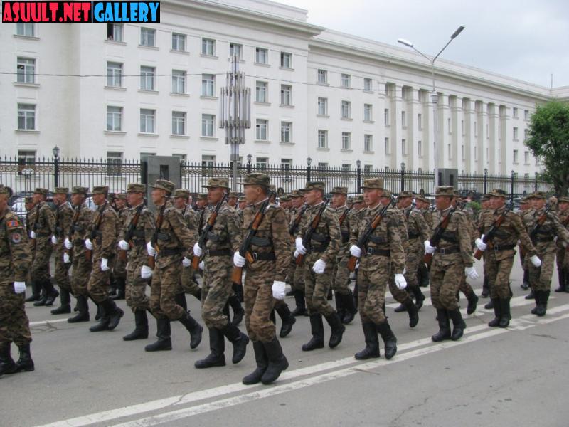 Mongolia soldiers.jpg