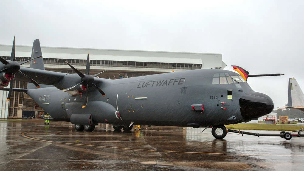 mp21-0032-german-c-130j-5930-paint-rollout-08-17-21-dk-005.webp