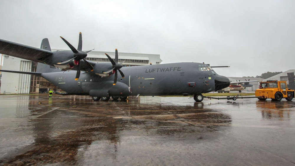 mp21-0032-german-c-130j-5930-paint-rollout-08-17-21-dk-006.webp