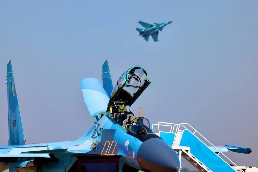 Myanmar Su-30 (1907) on ground.webp