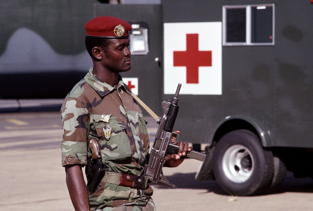 Niger_soldier-89-07307.jpg