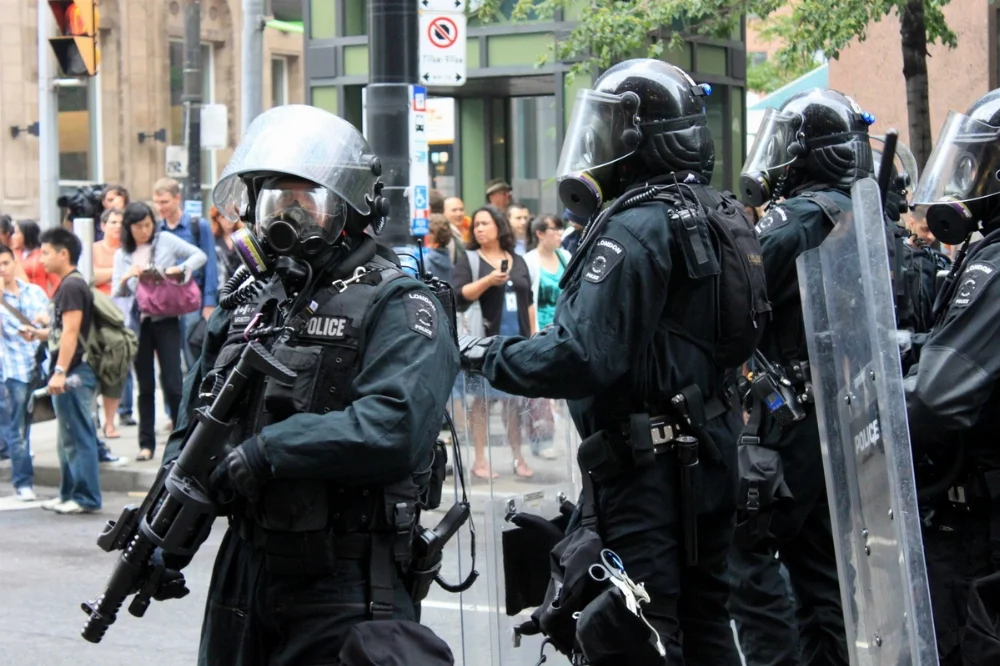 nto_2010_Riot_Police_on_Yonge_St._%284736995818%29.jpg