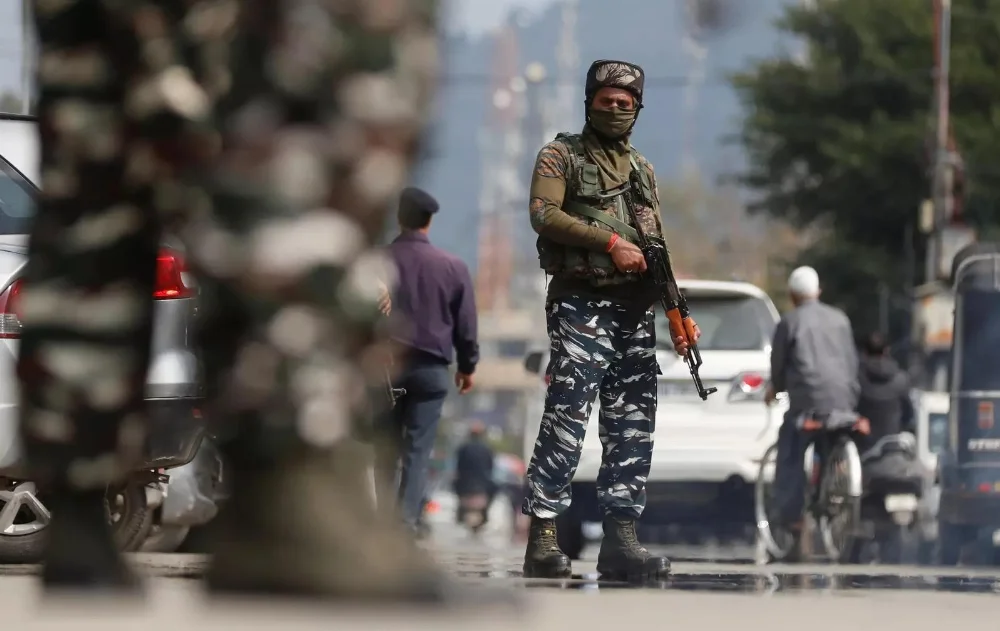 orce-personnel-stand-guard-on-a-street-in-srinagar.jpg