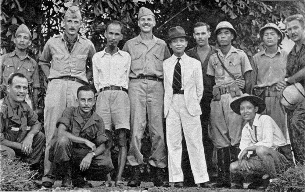 OSS Ho Chi Minh and General Vo Nguyen.jpg