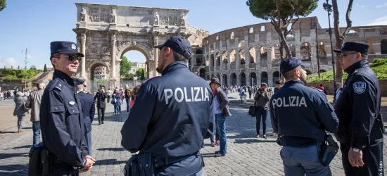 pattuglia_congiunta_polizia_italiana_cinese_550x250.webp