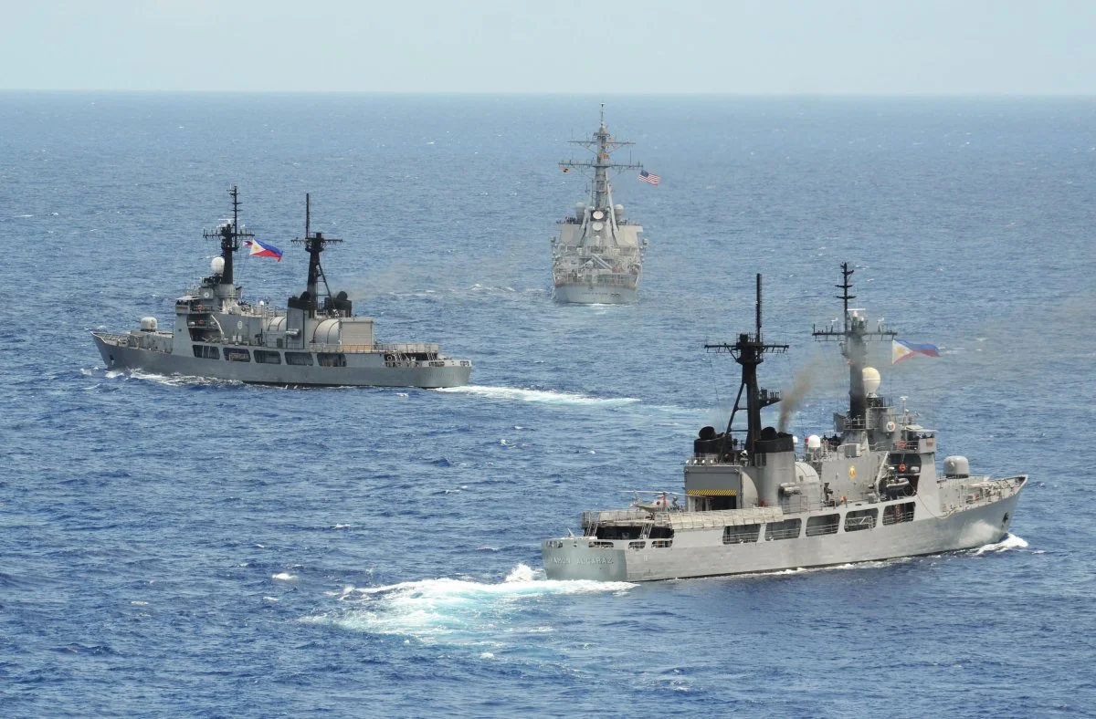 Philippine_frigates_with_USS_John_S._McCain_(DDg-56)_in_June_2014.webp