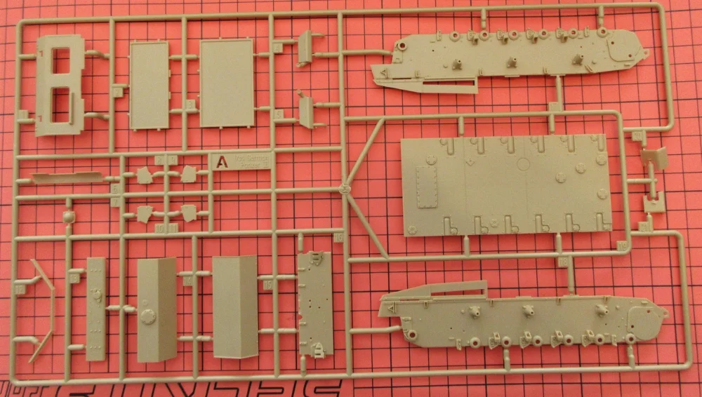 Pz-Kpfw-Ausf-J-Academy-062.webp Pz-Kpfw-Ausf-J-Academy-062.webp