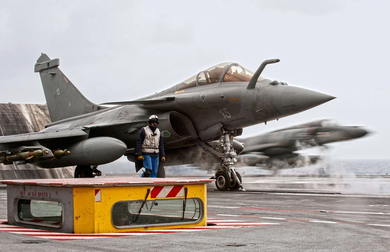 Rafale+and+SEM+on+the+catapults..webp