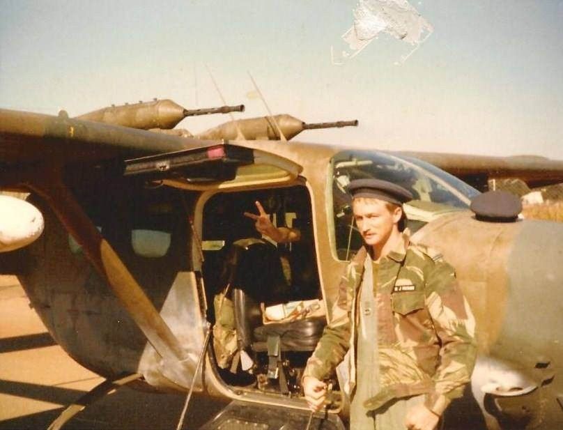 Rhodesian Lynx on ground.jpg