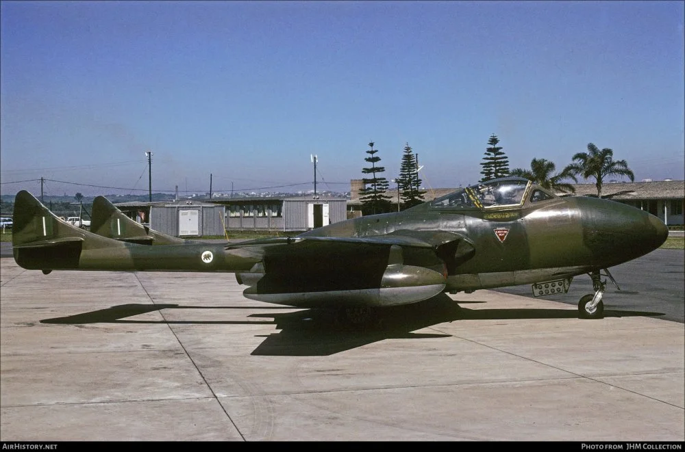 Rhodesian Vampire T.55 at Durban Int'l (16 November 1977).webp