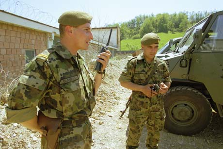 romanian 1st lt. in bosnia.jpg