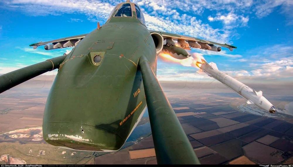 Russian Su-25SM3 firing Kh-25ML.webp