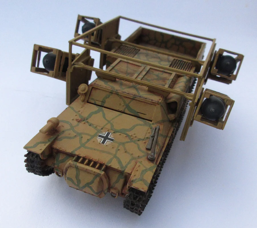 Sd-Kfz-135-s-W-G-40-32-cm-Stuka-zu-Fuss-20.webp