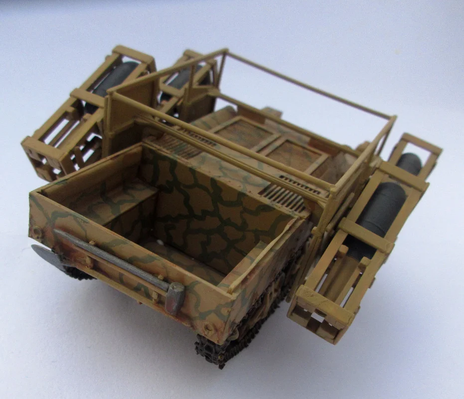 Sd-Kfz-135-s-W-G-40-32-cm-Stuka-zu-Fuss-32.webp