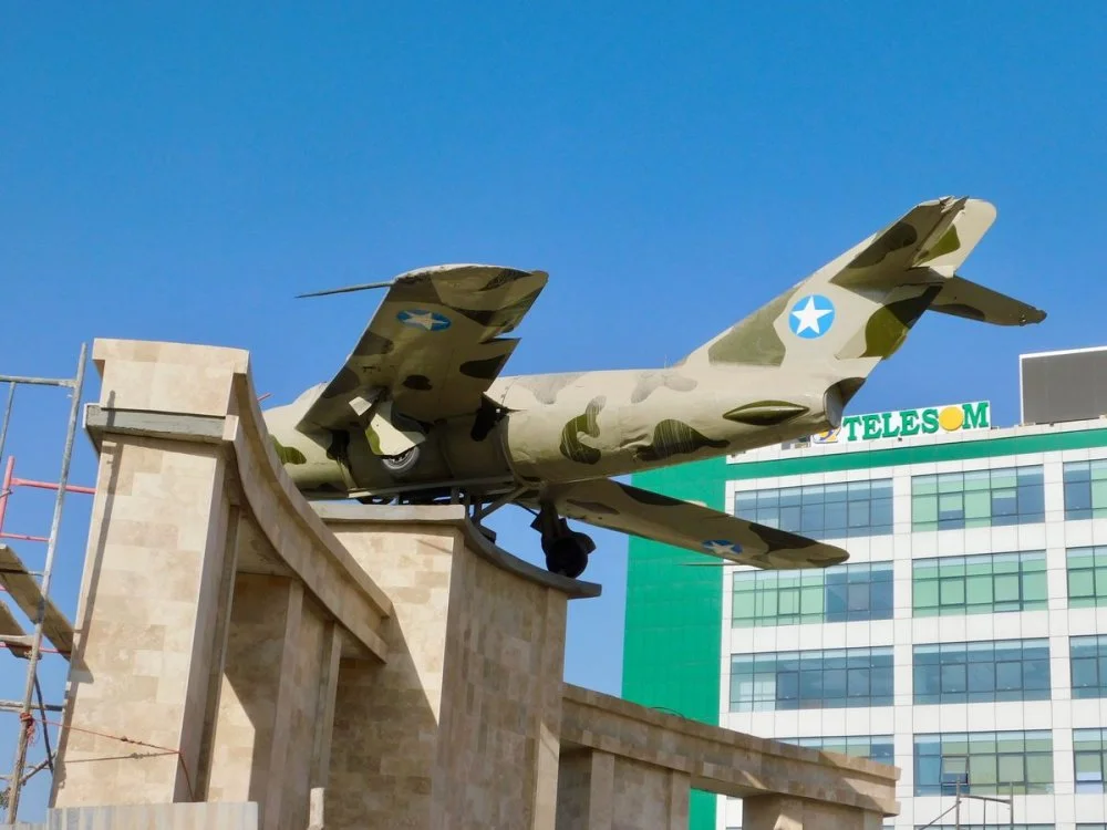 Somali MiG-17 on new Hargeisa memorial (~2022).webp