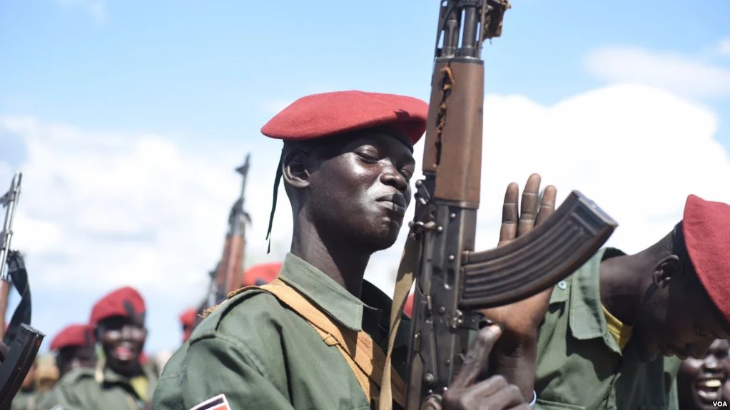 SPLA_soldiers_near_Juba_(April_2016)_3.webp