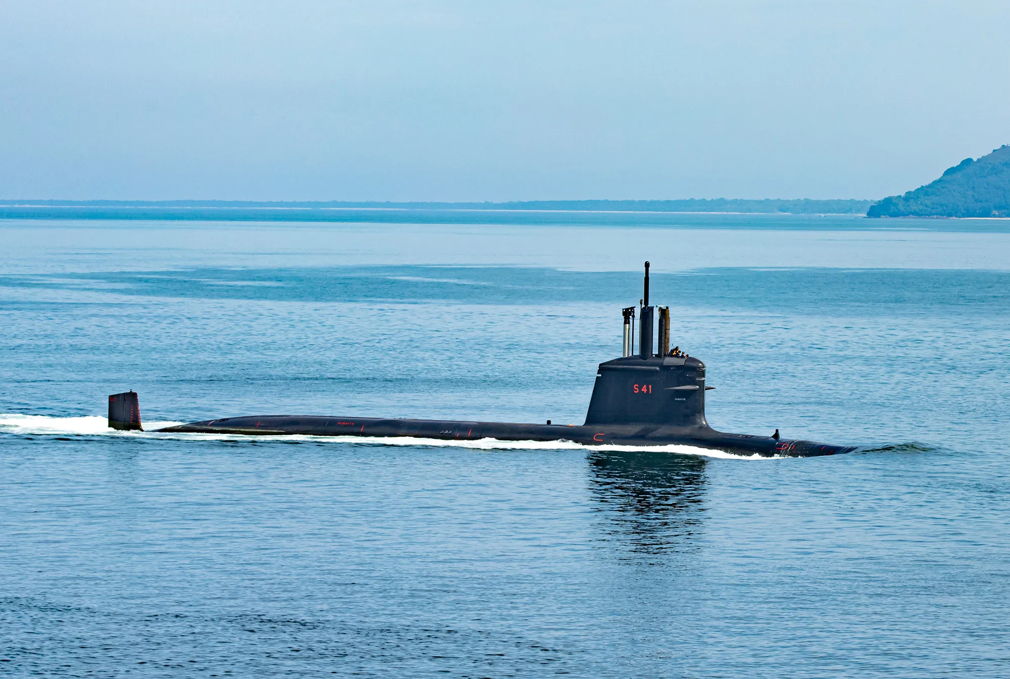 Submarino-Humaita-S41-em-provas-de-mar.webp