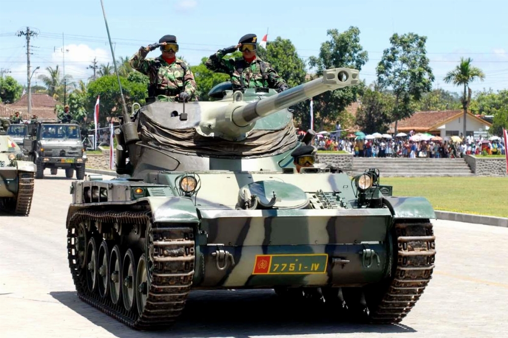 Tank-AMX-13-TNI.jpg
