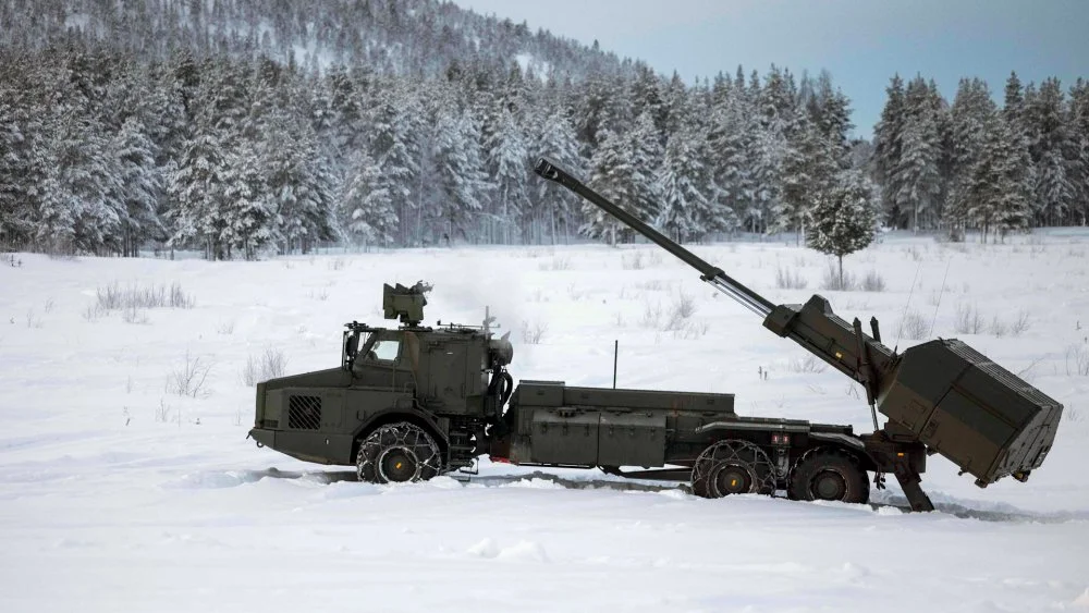 The Archer getting ready to fire a round during a training exercise for the British Army in Sw...jpg