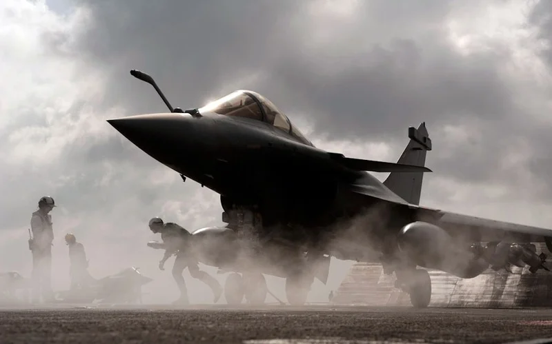 the+steam+%2521+A+Rafale+on+FN+CDG%2527s+catapult..webp