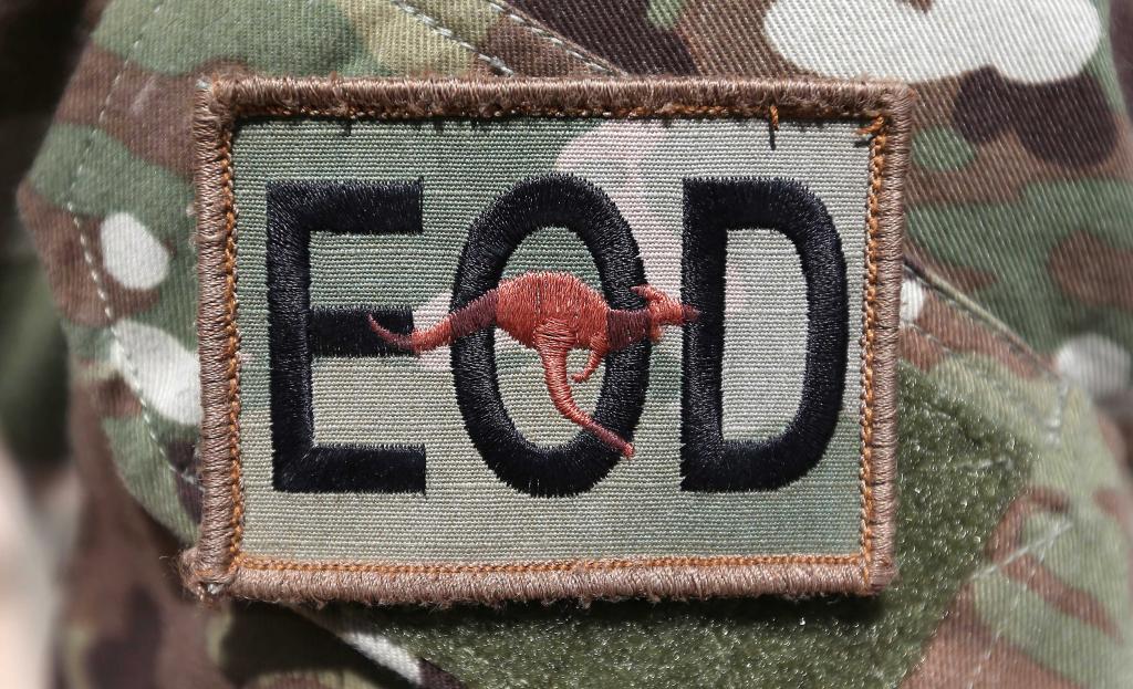The unit shoulder patch of 1 Explosive Ordnance Disposal Troop working from Multi National Bas...jpg