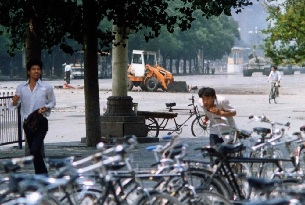 Tiananmen_Square_protests_1989%2B%252835%2529.webp