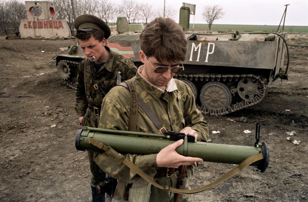 Transnistran tank during battle of Dubossary (April 1992).jpg